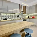 Alihouse