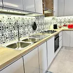 아파트 Alihouse *